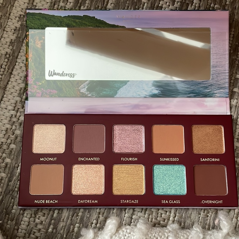 Wander Beauty -Wanderess Escape palette